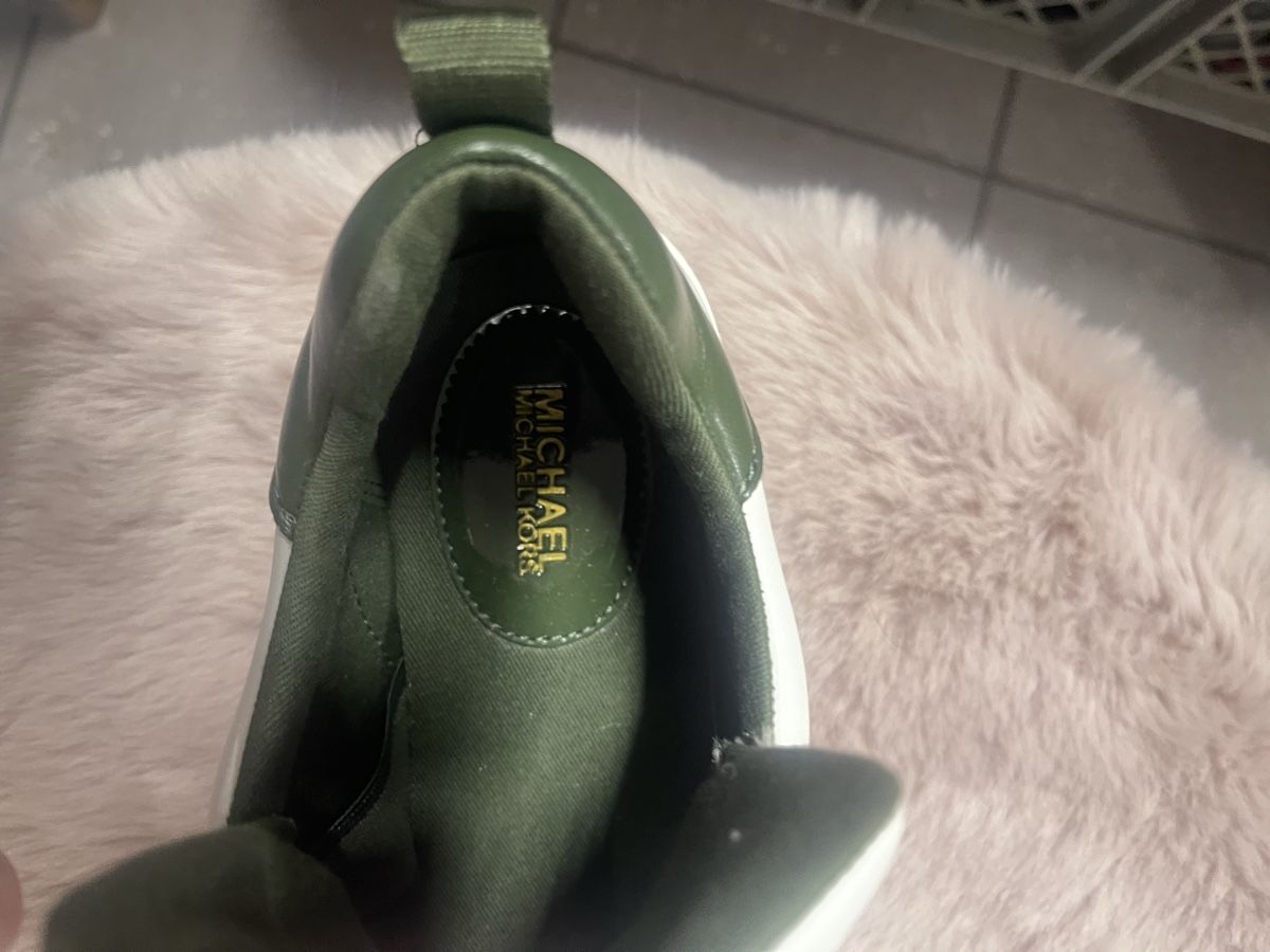 Michael Kors Scarpe da donna: Micheal Kors Damen Sneakers – Usato da Oberwil BL venduto da dyl_htk9 3