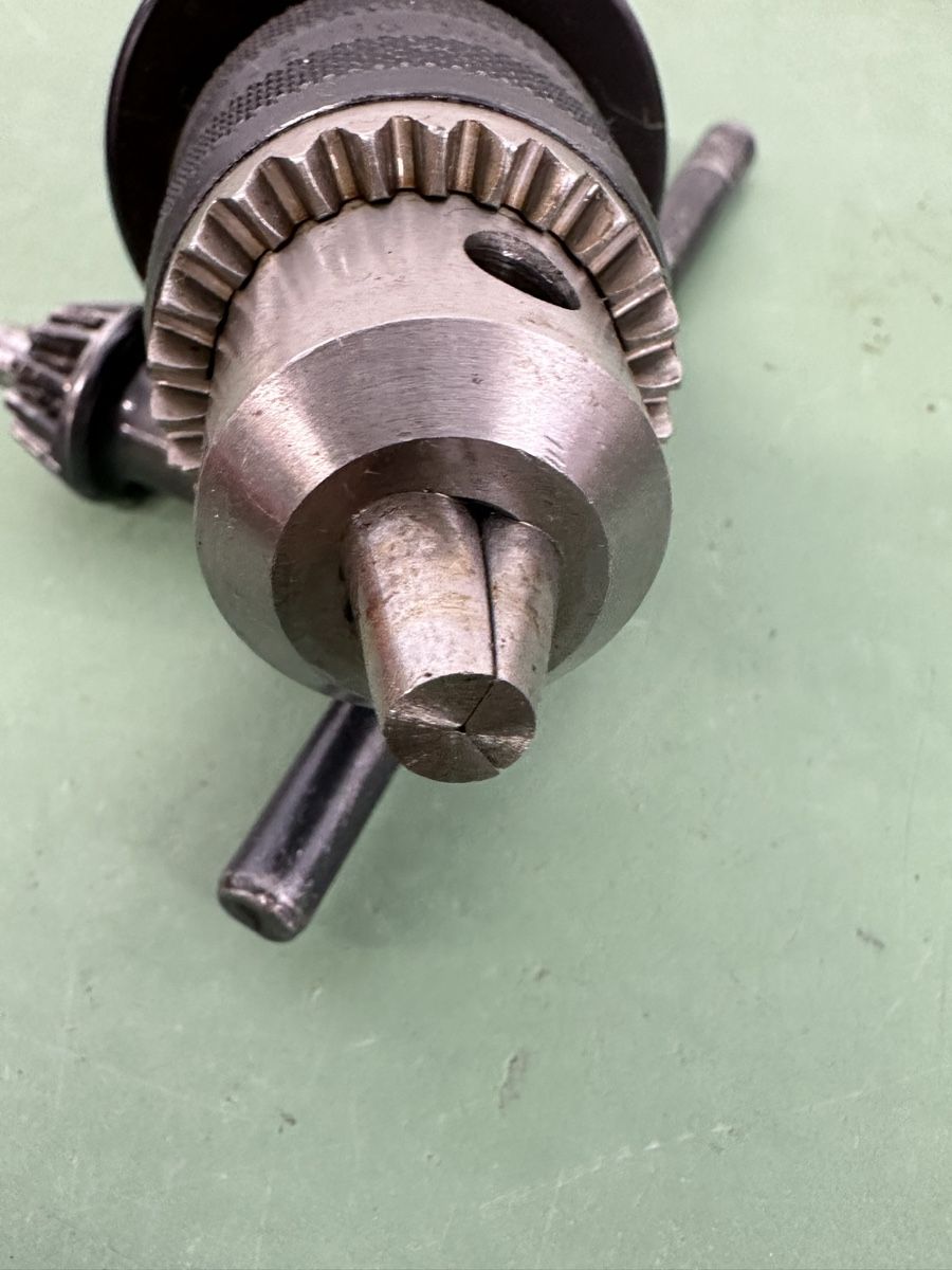 Tutti gli attrezzi: Bohrfutter, Drill chuck, BT30, Röhm 0.5-8 mm. – Usato da Aarberg venduto da SNMachines 3
