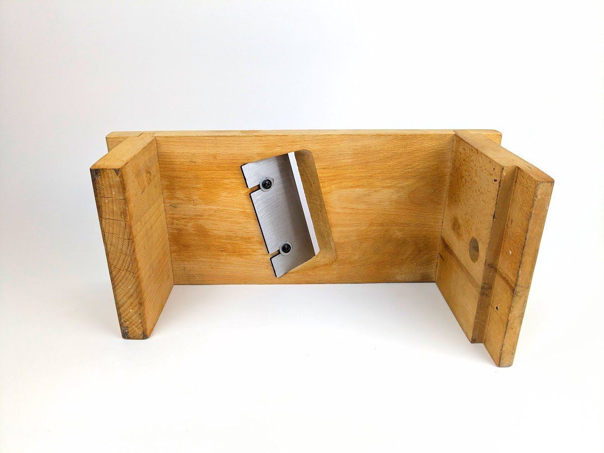 Elettrodomestici da cucina: KÄSEHOBEL aus Holz – Usato da Thun venduto da Restwert_Thun 4