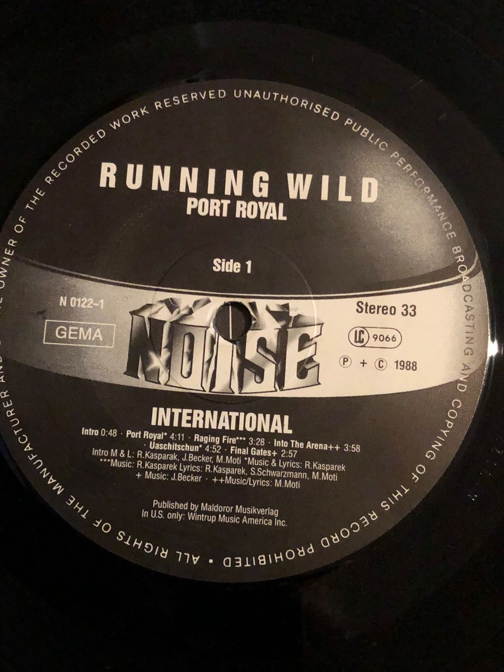 Vinyles: Running Wild. 1988. Port Royal – D'occasion à Faulensee par Mizuno06 2