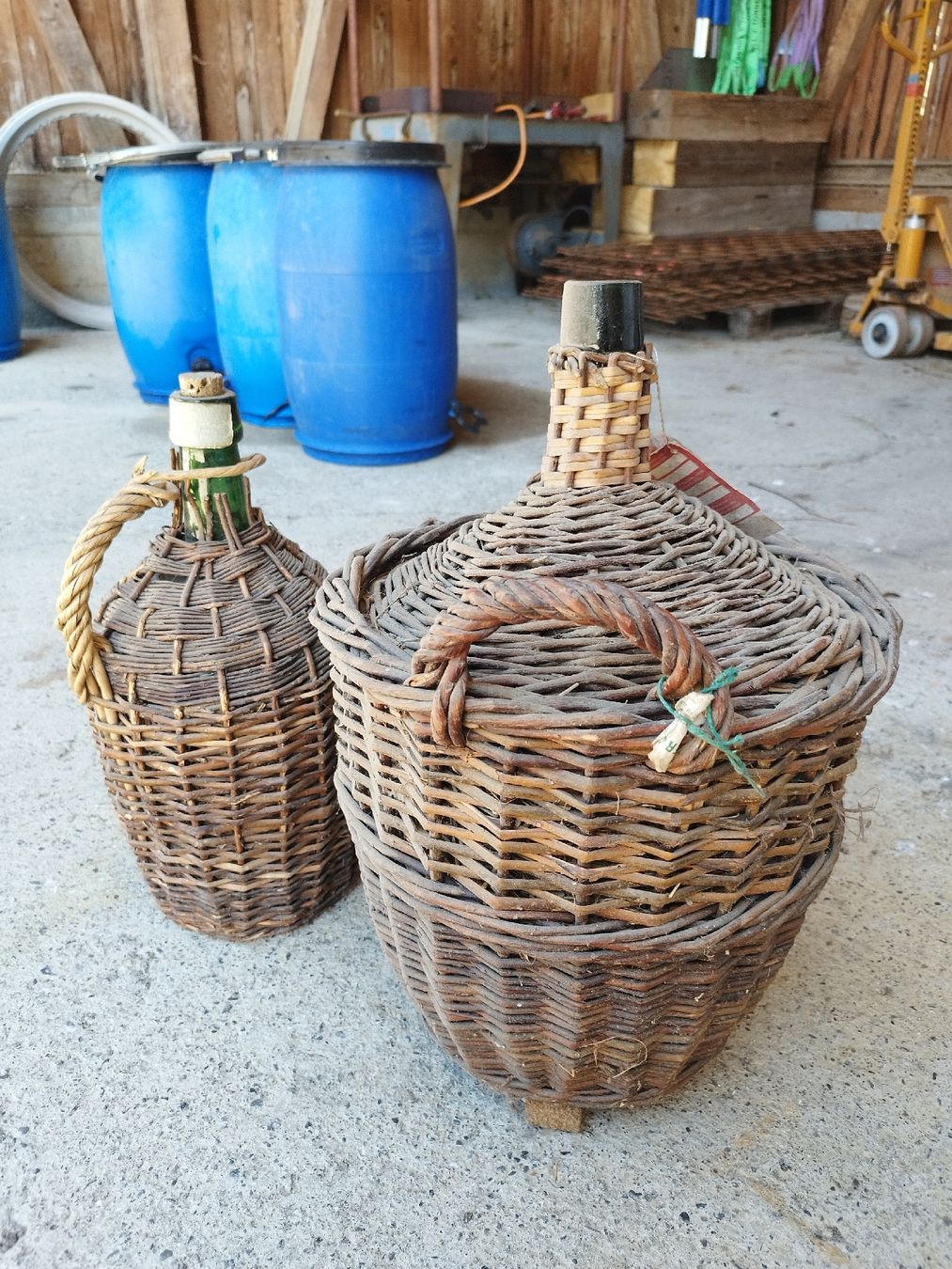 Flaschen: Alte Korbflaschen – Gebraucht aus Niederhünigen von sruki 1