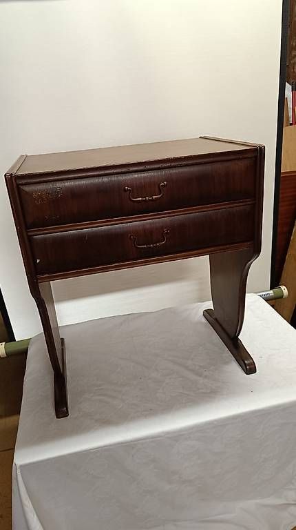 Commodes: Seltenes Möbel mit Schubladen – D'occasion à Allschwil par V_SV_2018