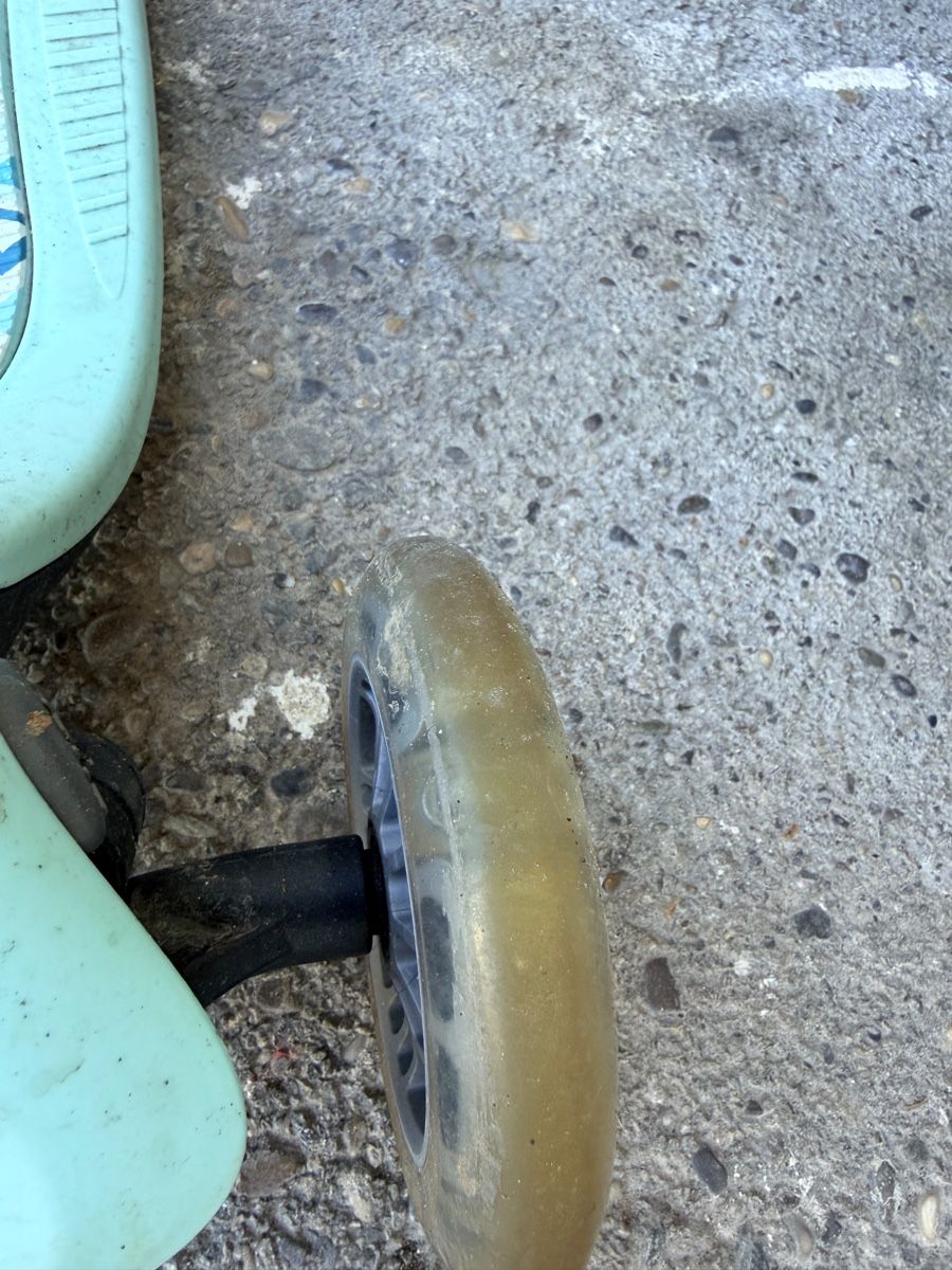 Globber Kickboard: Kinderroller Globber Mint Grün 3 Räder gebraucht – Gebraucht aus Hindelbank von Kaktus130 2