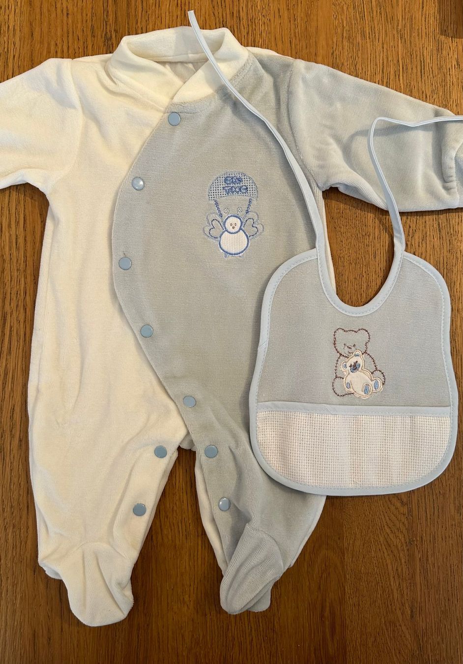 Lotti & Set di vestiti: Body + bavaglino 0-3 mesi – Nuovo e nell'imballaggio originale da S. Antonino venduto da day_dxs7
