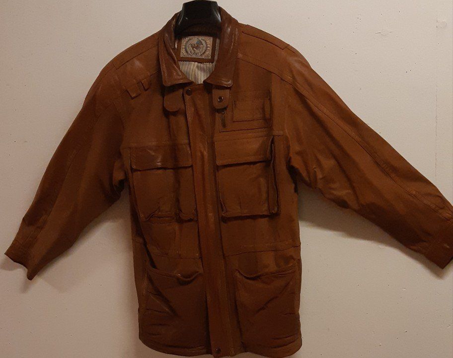 Giacche: Veste cuir taille 50 – Usato da Grimisuat venduto da ducatocook