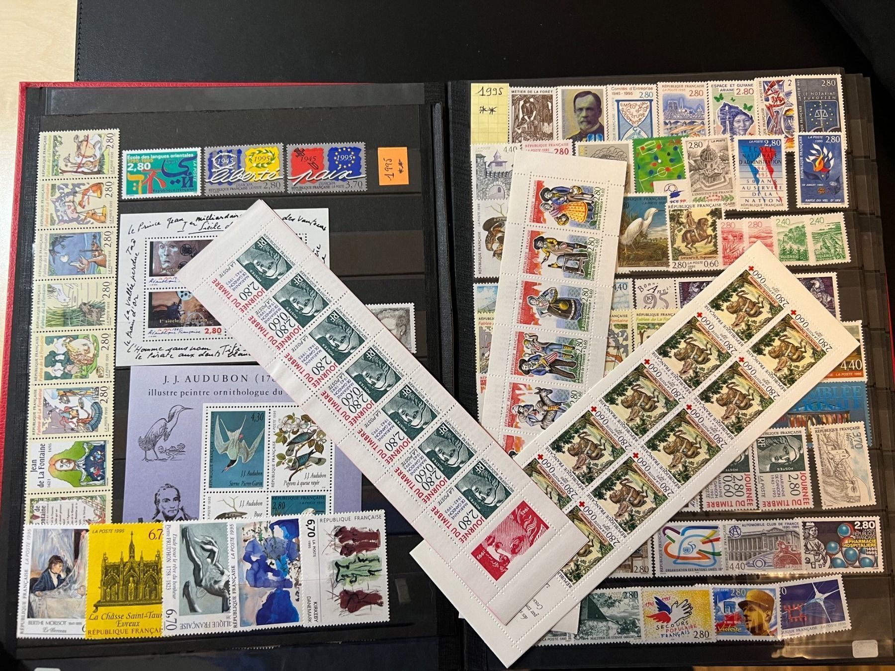 Tutti i francobolli: () Année complète 1995 Neufs** – Nuovo e nell'imballaggio originale da Lausanne venduto da ffhoud