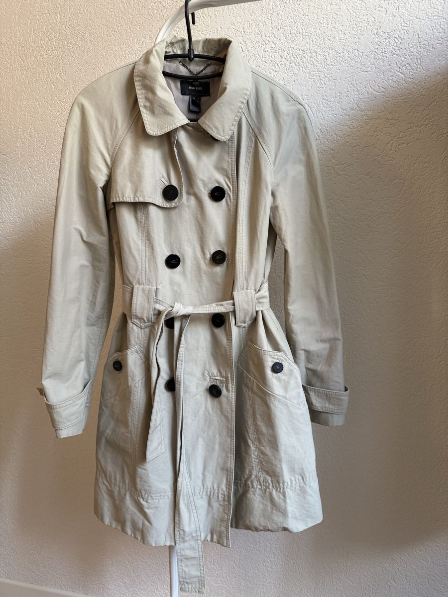 Mango Cappotti: Trench-coat couleur sable Mango, t.36/S – Usato da Tavannes venduto da Thriftshop
