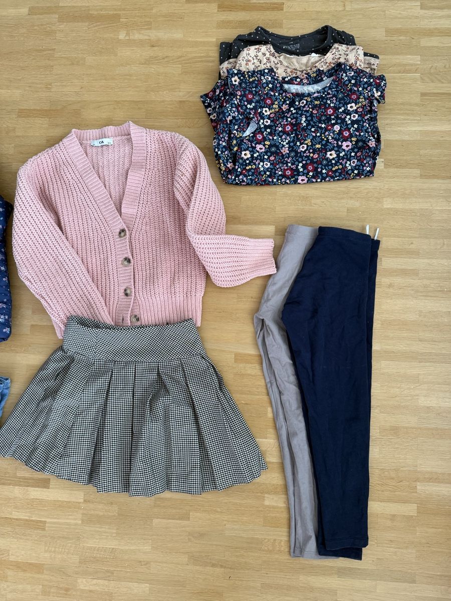 Lotti & Set di vestiti: Mädchen Kleider set gr.140 9 Teile – Usato da Winterthur venduto da -BeHappy24- 5