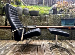 Schwarzer Leder Relaxsessel mit Fusshocker