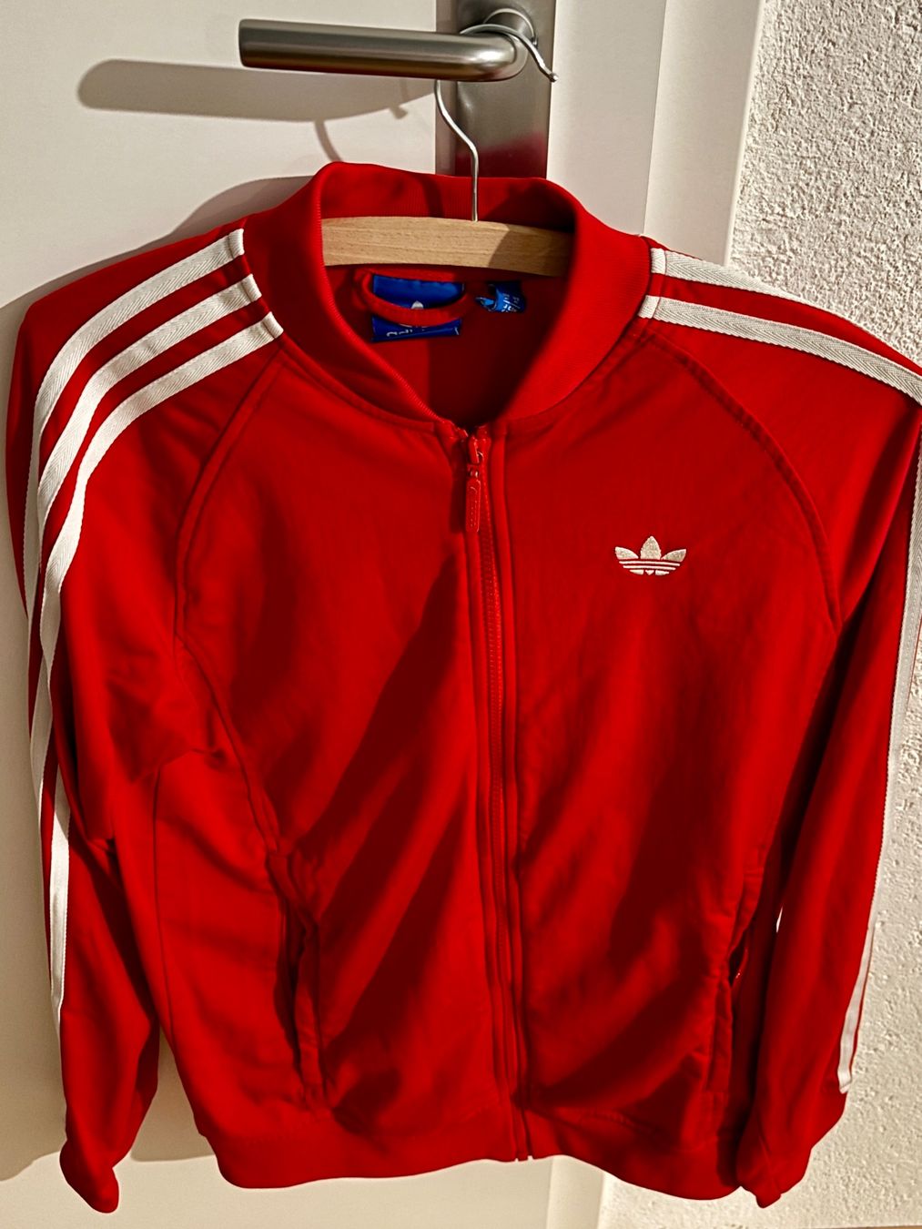 Adidas Giacche: Adidas Trainerjacke Rot Gr. M – Usato da Biberstein venduto da Slowdown1 2