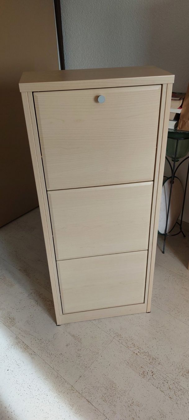 Guardaroba: Schuhschrank – Usato da Horw venduto da Zentral50 1