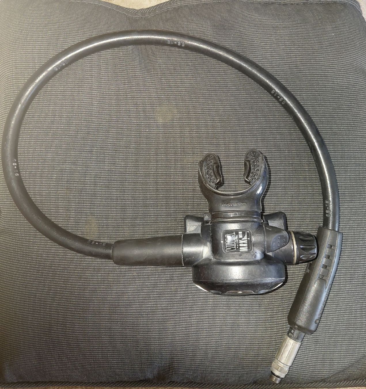 Scubapro Respiratori & Giubbotti: SCUBAPRO S600 2.STUFE – Usato da Illnau venduto da myoneclaude 3