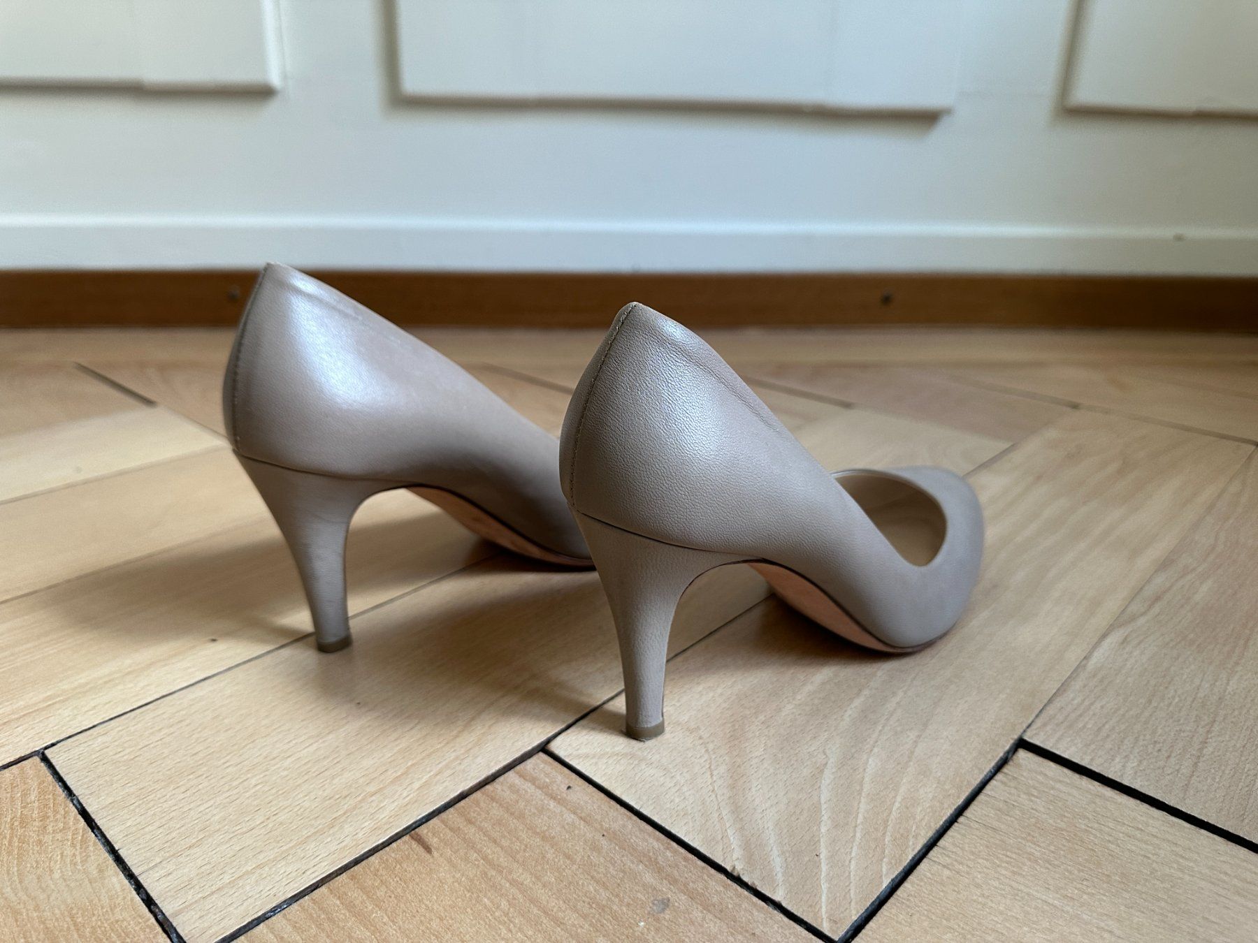 Navyboot Damenschuhe: NAVYBOOT - Leder Pumps schlammfarben 37.5 – Gebraucht aus Zürich von Diazaio 2
