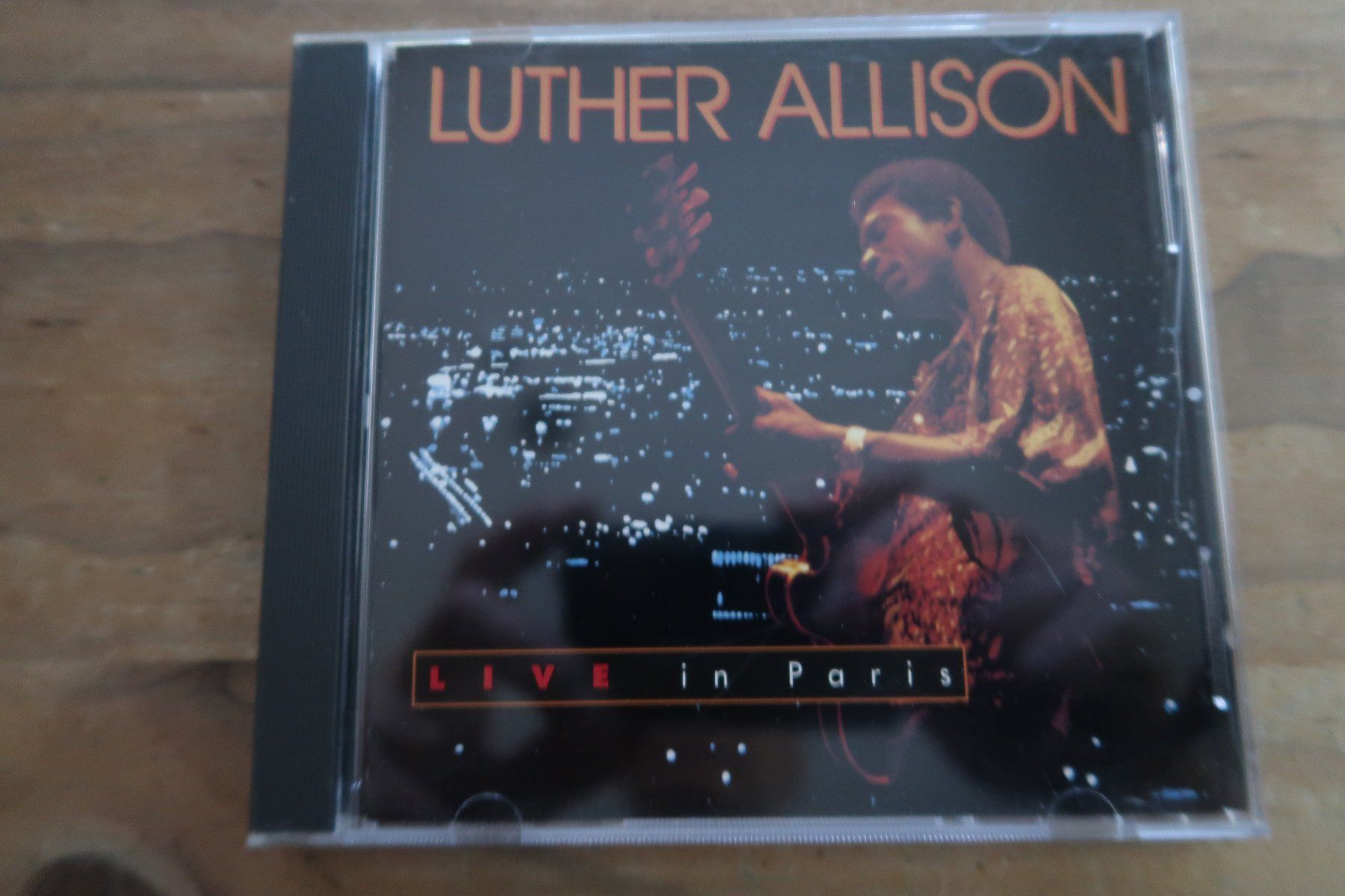 CD: LUTHER ALLISON - LIVE IN PARIS - CD – Usato da Basel venduto da Patiscat