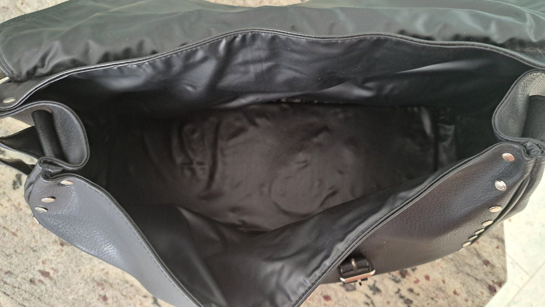 Borse da donna: Versus Handtasche – Usato da Pfäffikon ZH venduto da Valsangiaccomo 5