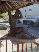 Skulptur signiert aus Gips 