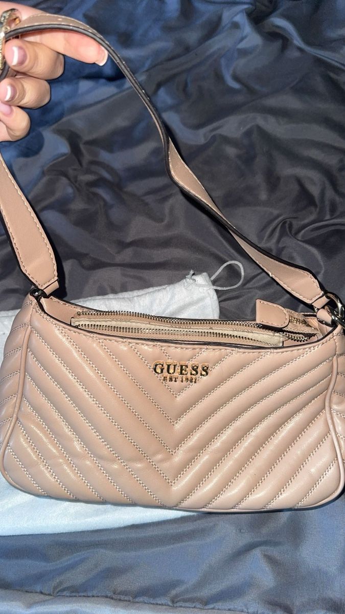 Guess Borse & Zaini: Guess Handtasche Beige – Nuovo (secondo la descrizione) da Herisau venduto da mar_v55g 1
