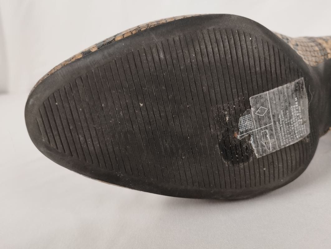 H&M Scarpe da donna: H&M Schlangenmuster Stiefel Gr. 38 – Usato da Schübelbach venduto da Restwert_Schubelbach 8