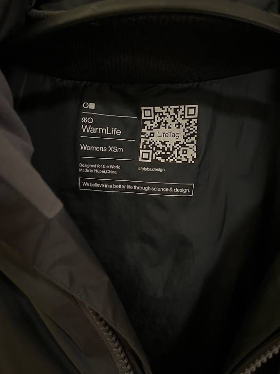 Jacken: Lifelabs Design World?s Warmest Jacket – Gebraucht aus Carouge GE von kat_g2dp 1