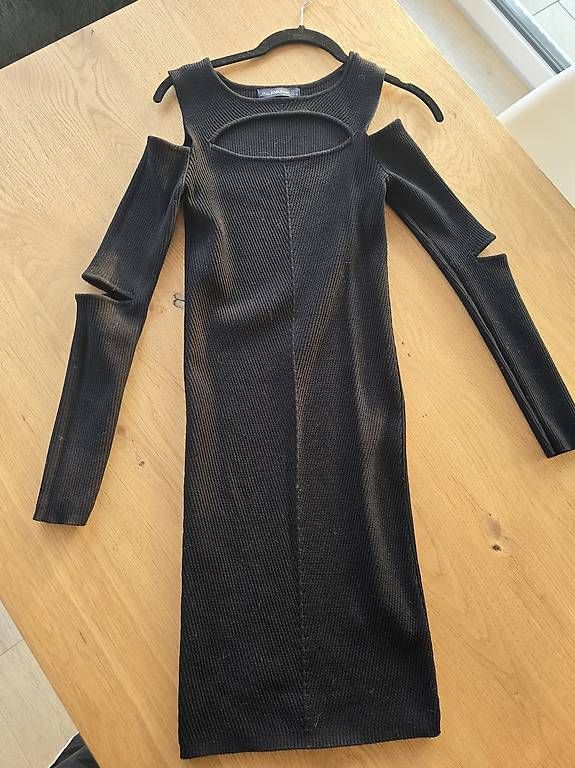 Vestiti: Kleid von Zara  – Usato da Sissach venduto da NS_CH