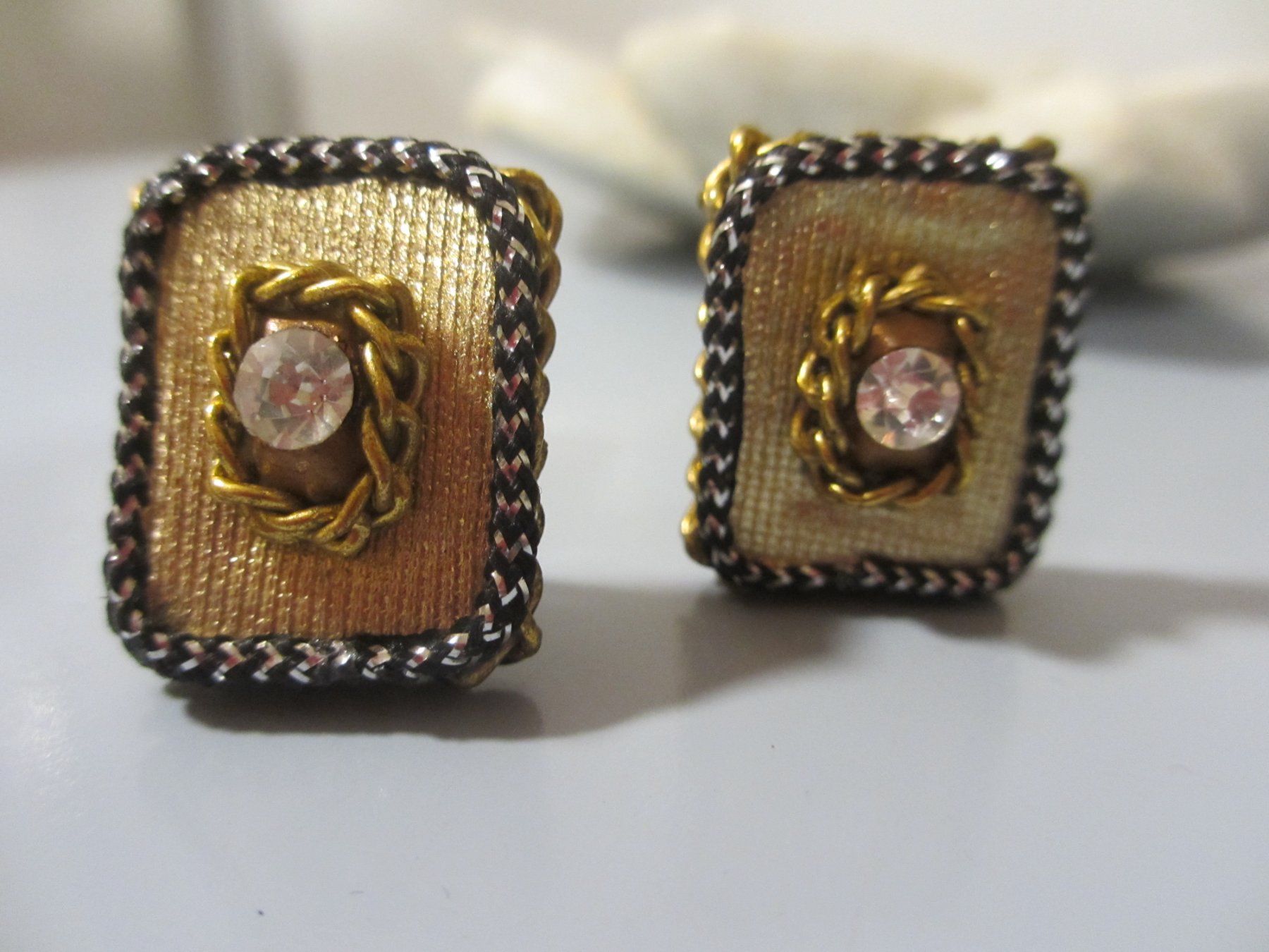 Orecchini pendenti & Orecchini a lobo: Elegante Vintage Ohrclips mit Strass – Nuovo (secondo la descrizione) da Herisau venduto da fan_h9qj 1