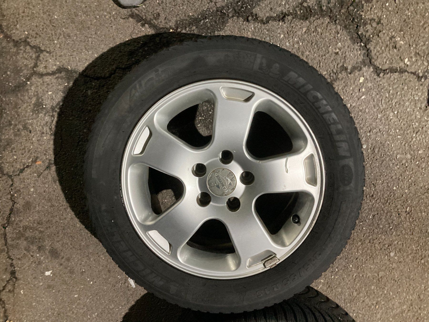Audi Pneumatici & Ruote complete: Audi A6 Winterräder 215/55R16 – Usato da Cham venduto da WB2223 1