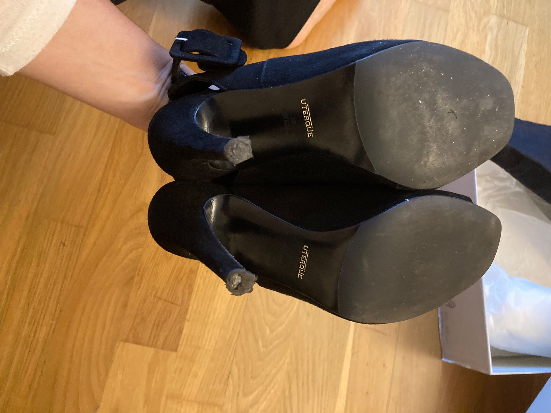 Scarpe da donna: Uterqüe, Black Suede Sandals, Size 37 – Usato da Luzern venduto da AM2nd 6