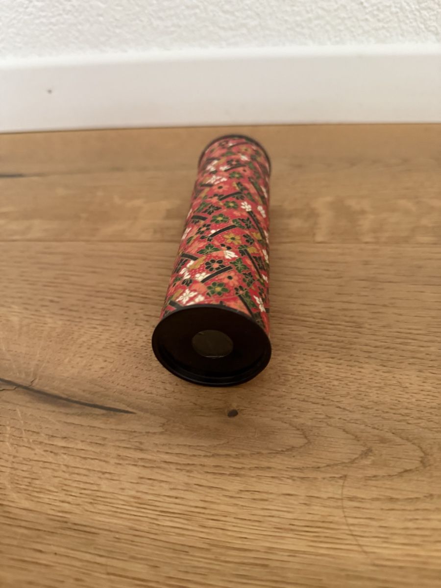 Spielzeuge: Kaleidoskop mit Muster rot/weiss – Gebraucht aus Oftringen von sar_5sgb 1