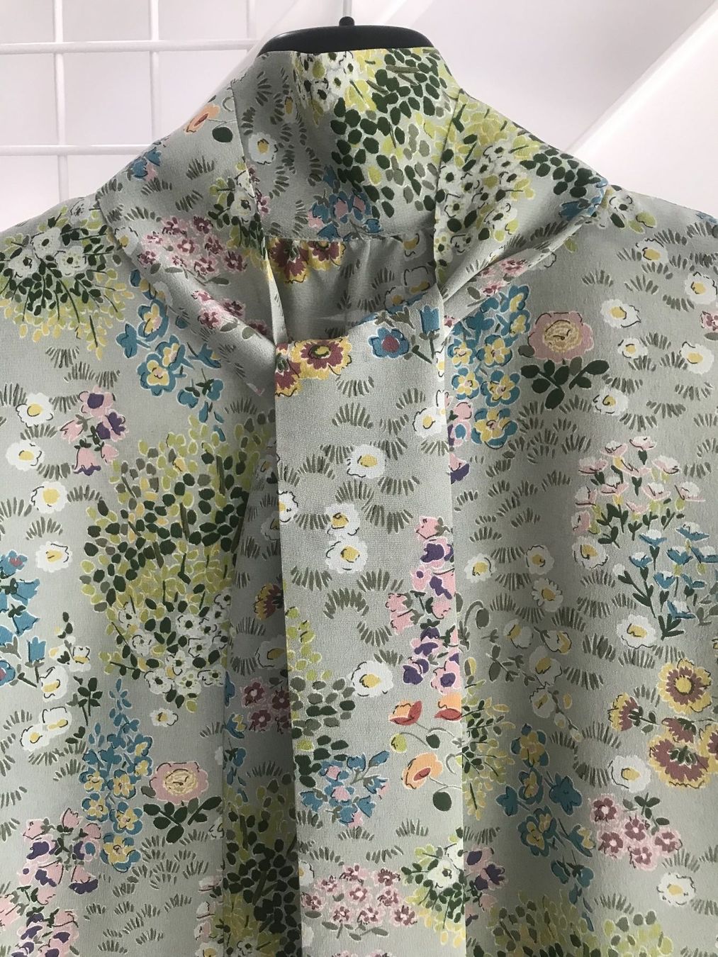 Valentino Camicette: Valentino Bluse, Gr. IT 38 – Nuovo (secondo la descrizione) da Kilchberg venduto da boudoir076 6