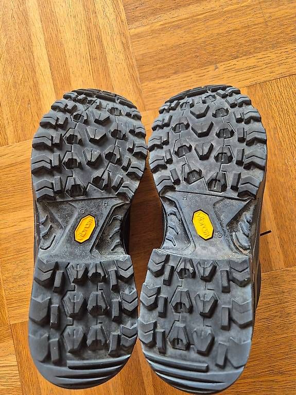 Chaussures garçon: Wanderschuhe Lowa neu – D'occasion à Kriens par honig01 1