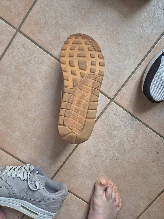 Herrenschuhe: Nike air max one 44  – Gebraucht aus Arnex-sur-Orbe von ghi_rq89 2