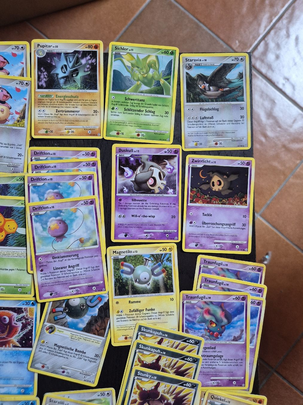 Pokémon Carte collezionabili: Pokemon - stormfront - reverse holo staravia – Usato da Subingen venduto da mattkum 2