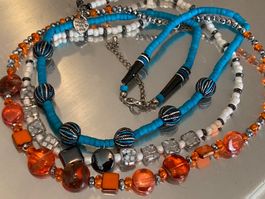Colliers vintage en verre
