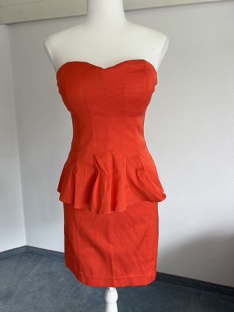 Oranges, trägerloses Minikleid von Bebe, Grösse 8 Top!