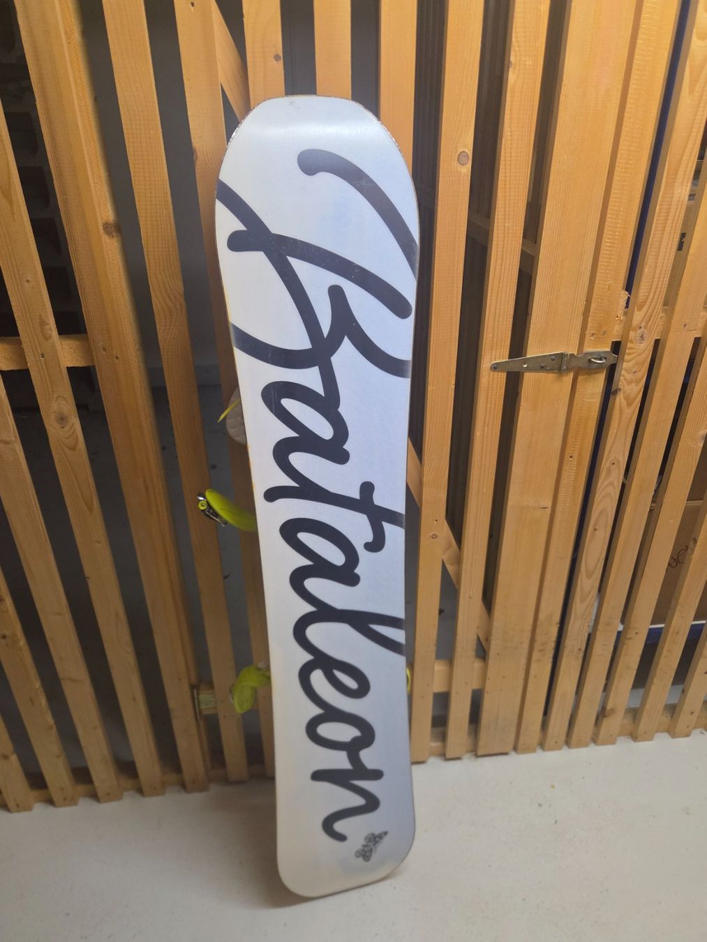 Bataleon Boards: Bataleon Feelbetter Snowboard 143 – Gebraucht aus Mettmenstetten von mir_6dq9 1