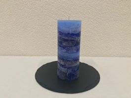 Kerze ca. 8x20 cm, ca. 850g, blau marmoriert Raureif
