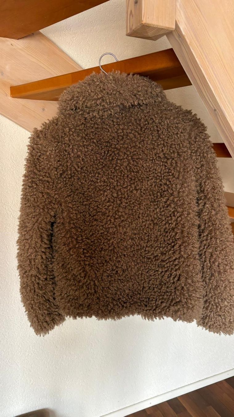 Zara Giacche: Zara Basic Teddy Jacke, Grösse XS, Top Zustand! – Usato da Kirchberg BE venduto da TurtleShop 2