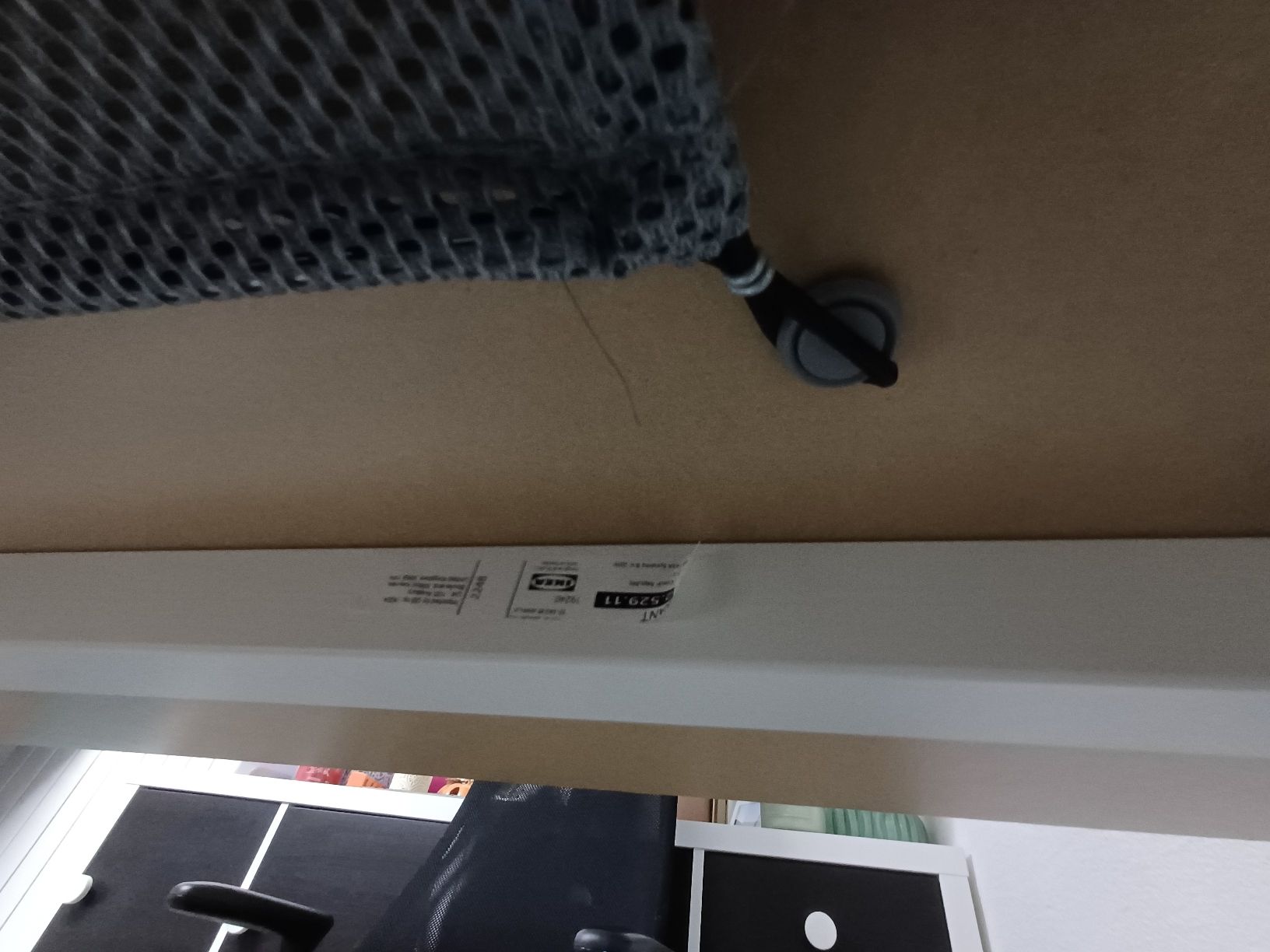 Ikea Scrivanie: IKEA Bekant desk, white base – Usato da Brugg AG venduto da Chaes-chueechli 3