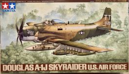 1/48 Tamiya Douglas A-1J Skyraider inkl. Maske
