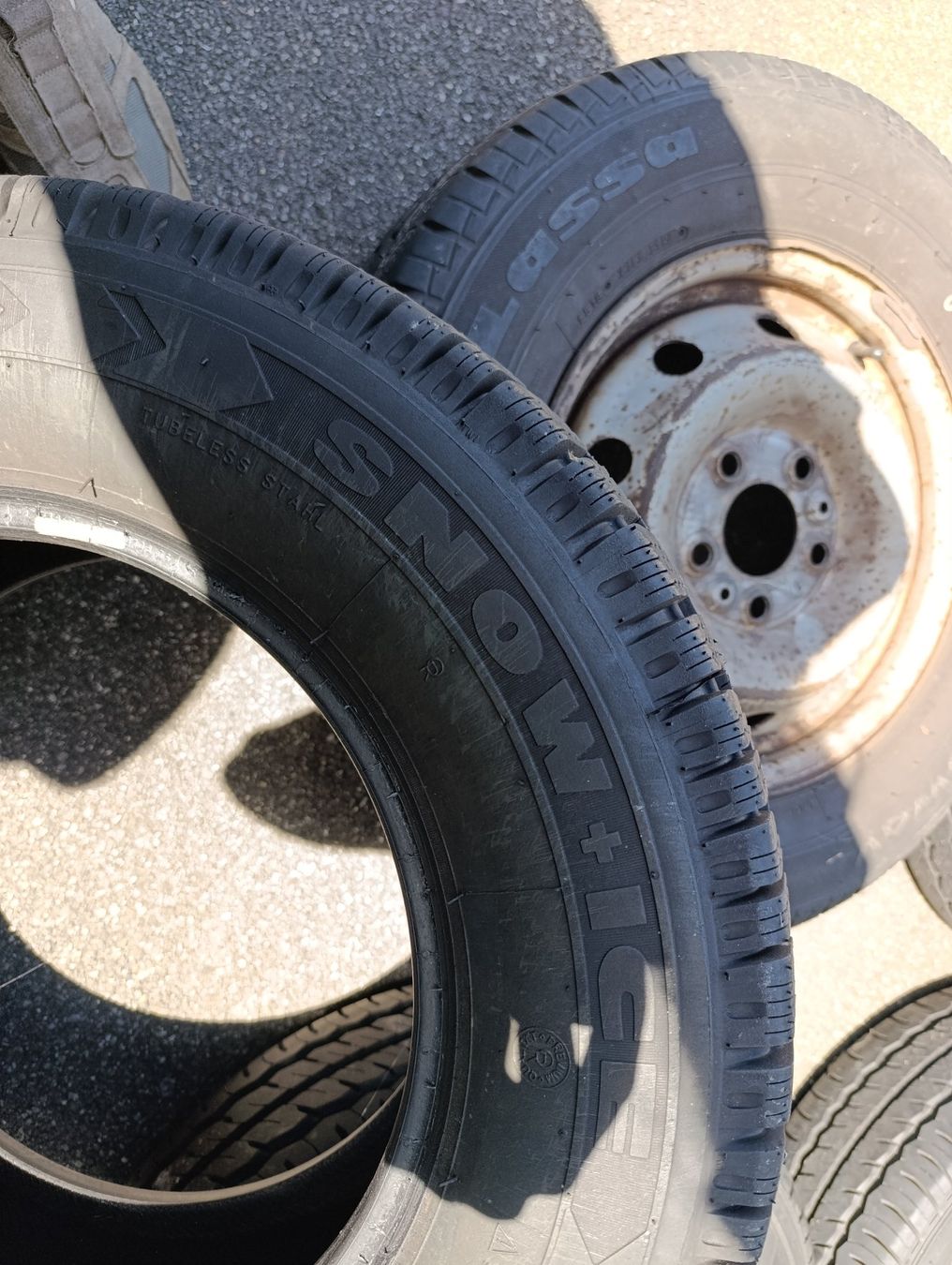 Pneumatici & Ruote complete: 4 x Stahlfelgen mit Räder – Usato da Zollikofen venduto da Mukipun 4