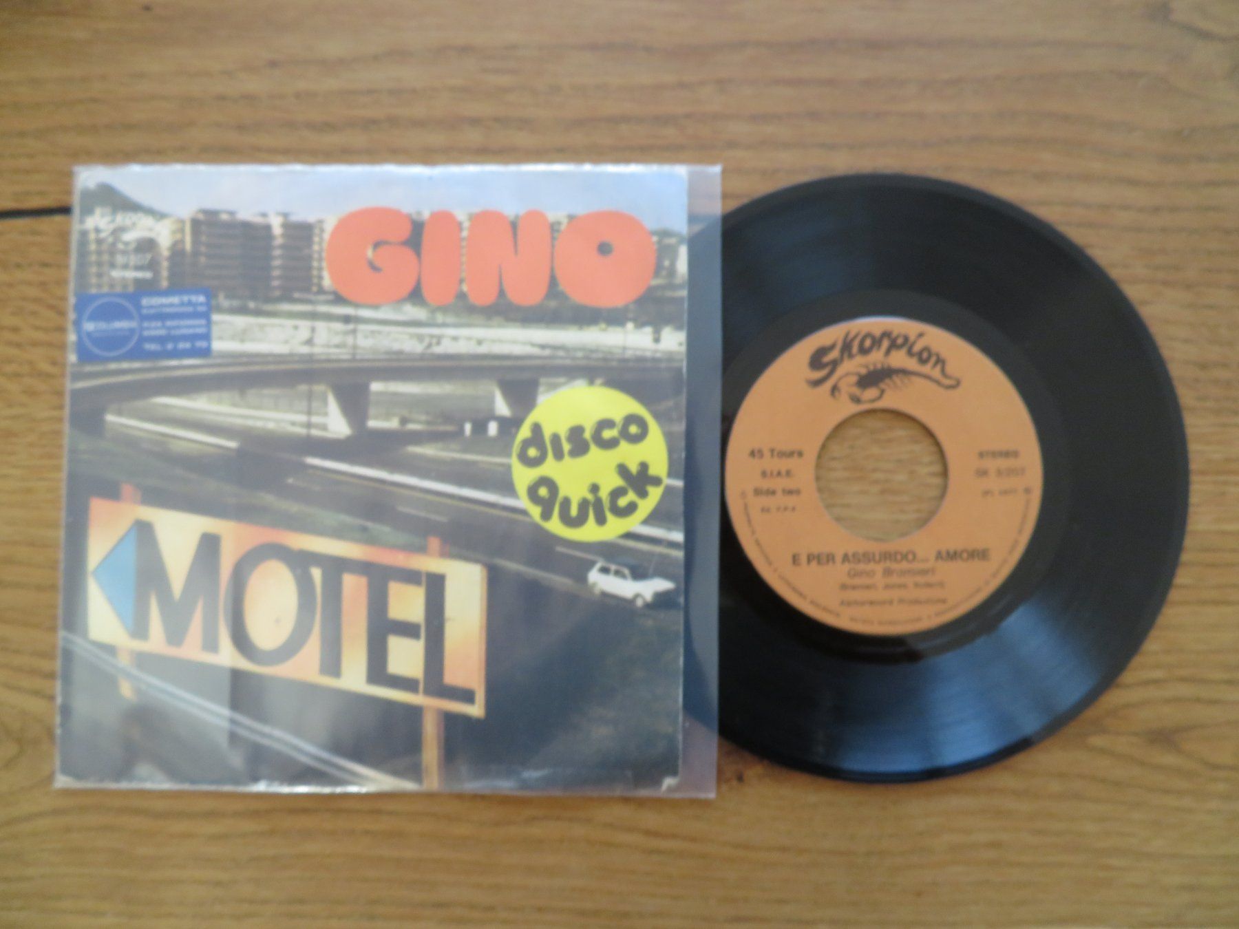 Dischi in vinile: Gino - E per Assurdo... Amore - Single Schallp... – Nuovo (secondo la descrizione) da Zürich venduto da max_cp5f