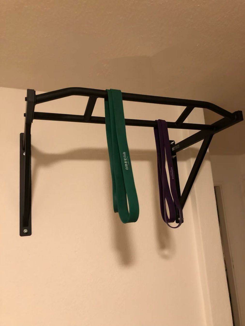 Hometrainer: wall mounted pull up bar – Neu (gemäss Beschreibung) aus Schlieren von qyh_yp7k