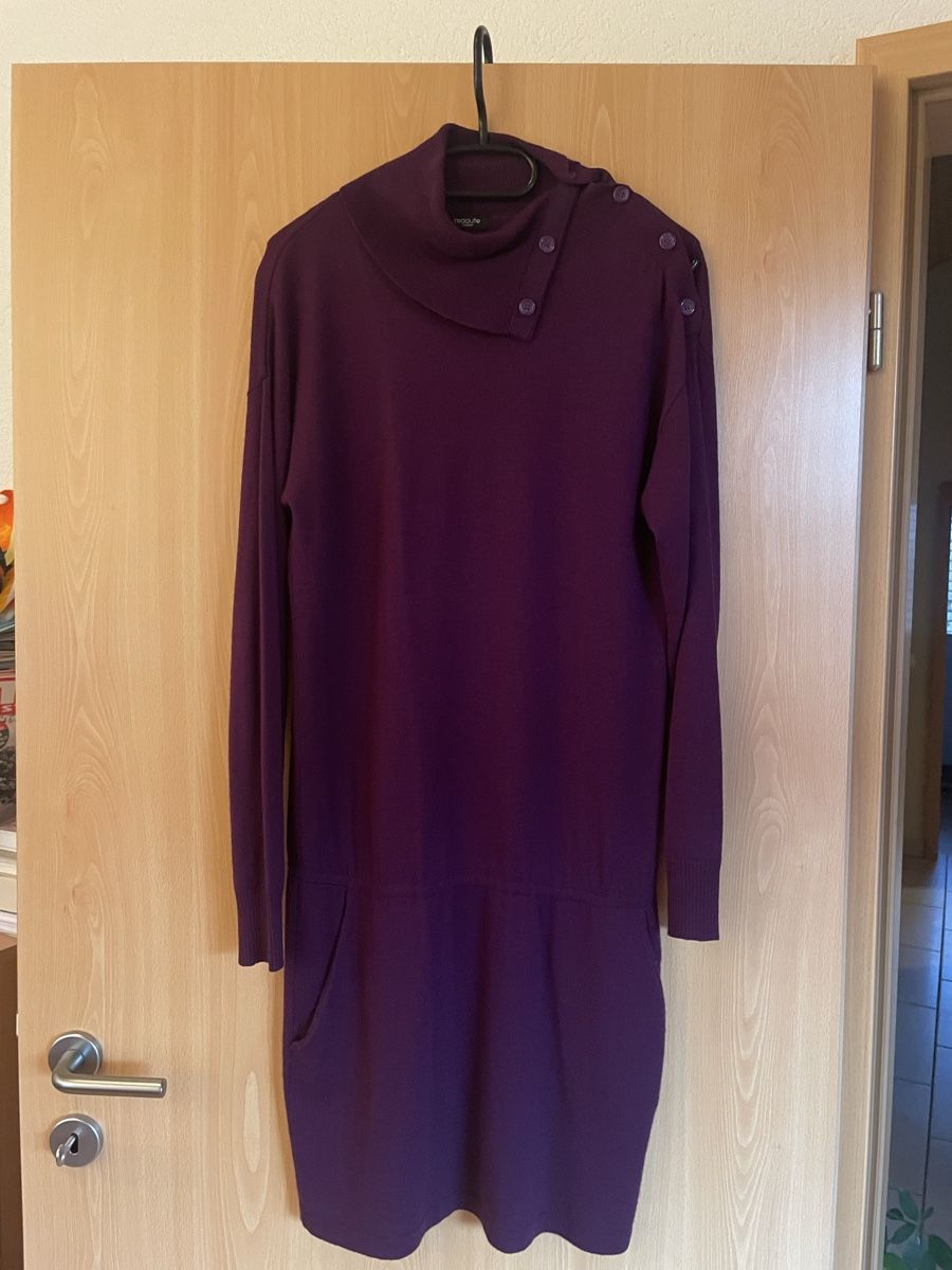 La Redoute Robes: Robe pull Redoute violette col roulé boutons – D'occasion à Montmollin par alexrey
