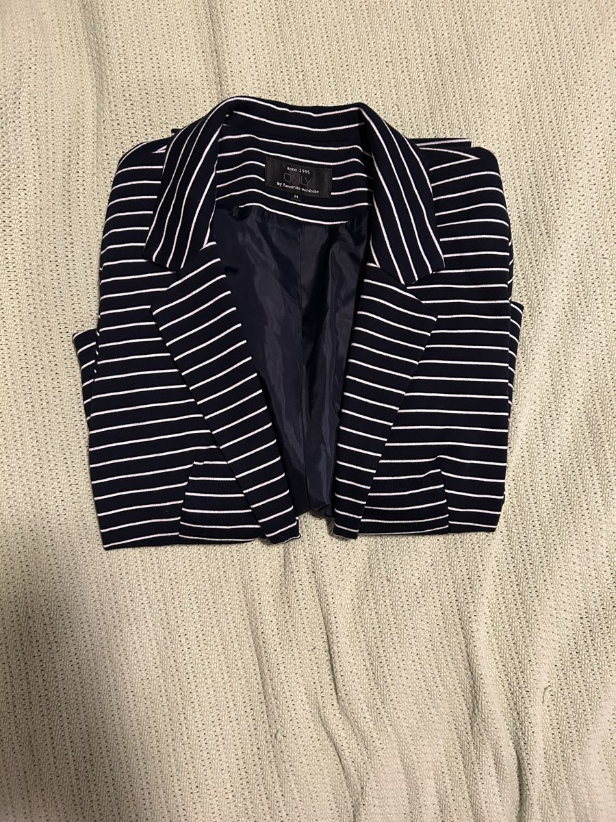 Only Giacche: ONLY Damen Blazer gestreift Gr. M – Usato da Zürich venduto da LeaMilj 5
