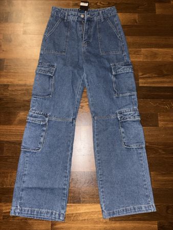 Trendige Jeans mit Taschen, Grösse XS- perfekt für Herbst!
