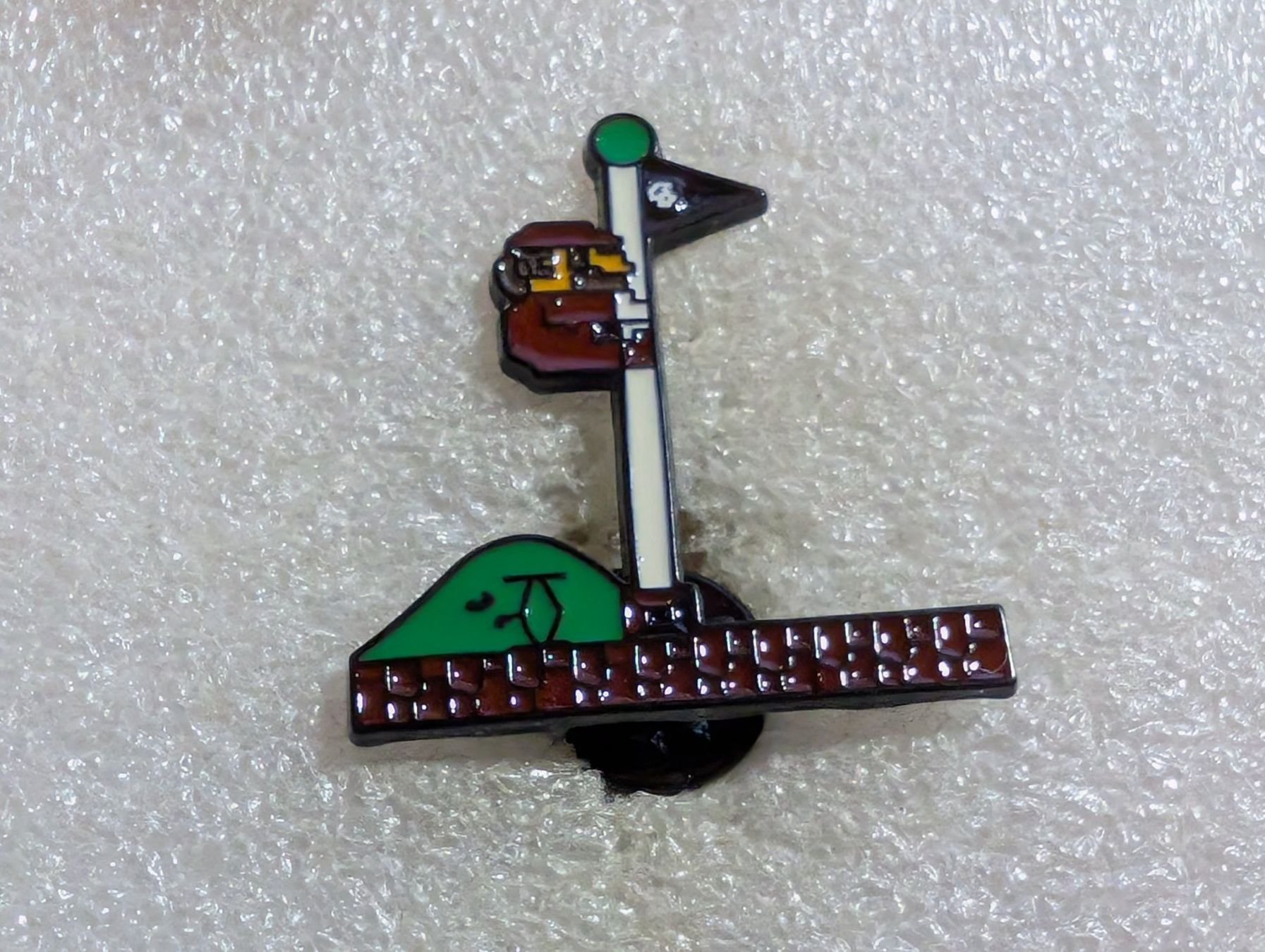 Placchette & Badge: Ansteckpin 90: Nintendo Super Mario – Usato da Oppligen venduto da Pin-Fall-Shop