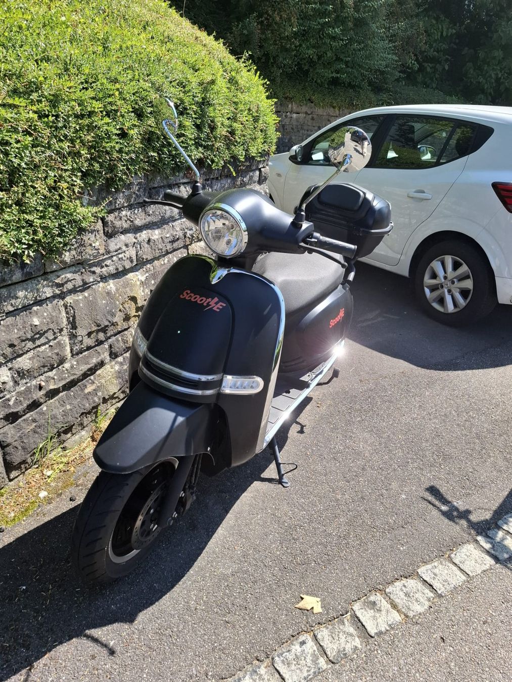 Scooter: E-Roller schwarz matt 5000W, max Speed 90km/h, nur 1'480 km – Nuovo (secondo la descrizione) da zollikerberg venduto da osci74