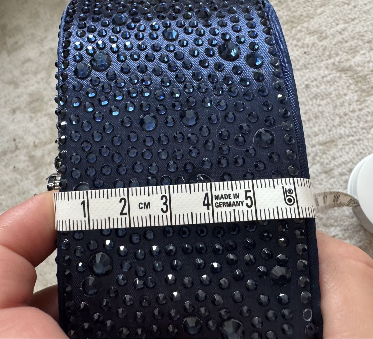 Sacs femmes: Dunkelblaue Strass-Abendtasche mit Ringgriff und Kette – Neuf avec emballage d'origine à Zürich par di_archive 4