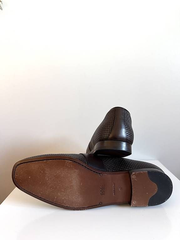 Hugo Boss Scarpe da uomo: Hugo Boos Halbschuhe Leder gr gr 42 – Nuovo (secondo la descrizione) da Zürich venduto da Altruisti 4
