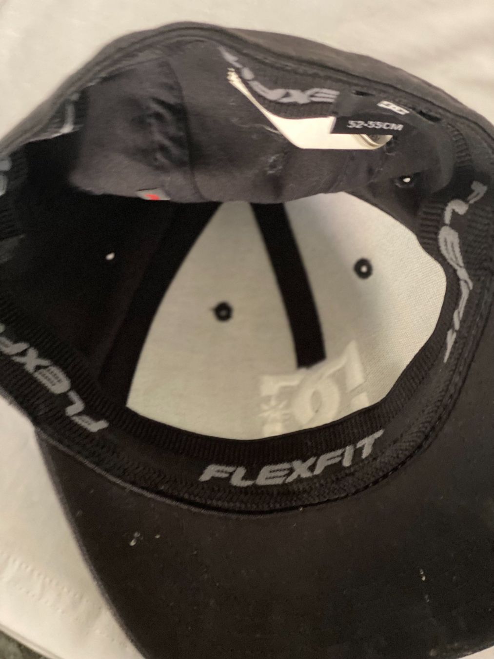 Flexfit Copricapi, berretti & cappellini: DC Cap Grösse 52-55cm Flexfit schwarz – Usato da Allenwinden venduto da Obalu 2